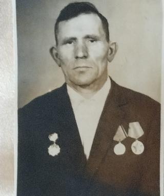 Калашников Михаил Дмитриевич