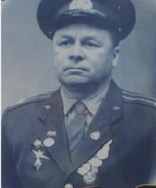 Леонтьев Василий Иванович