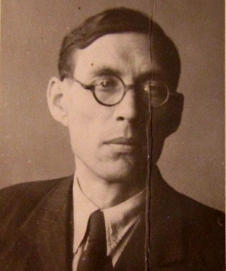 Подхомутников Александр Максимович