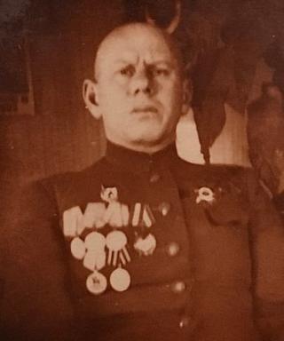 Леонов Дмитрий Иванович