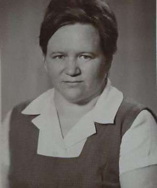 Попова(Голубева) Анна Николаевна