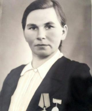 Дмитриева Нина Дмитриевна