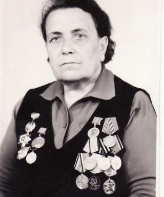 Гнутова (Колядина) Анна Ивановна