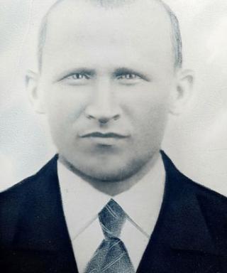 Достовалов Александр Наумович