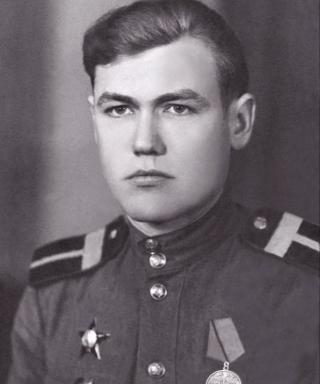 Леонидов Александр Григорьевич