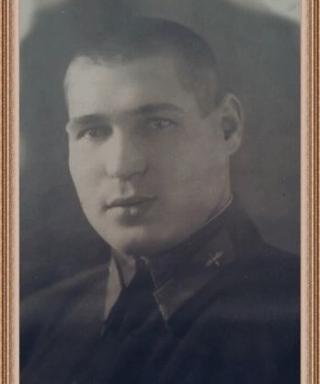 Толстов Лев Владимирович