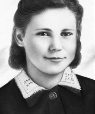 Салапина (Хитренко) Валентина Кузьминична
