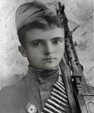 Лаур Юрий Христианович