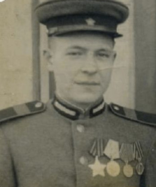 Леонов Михаил Иванович