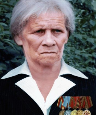 Веретенникова (Козякова) Клавдия Алексеевна