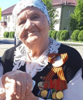 Костецкая Анна Демидовна