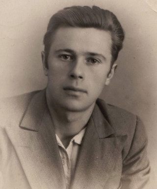 Плакатин Юрий Иванович