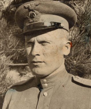 Лавриков Пётр Фролович