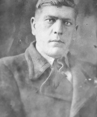 Яшнев Артемий Ефенович