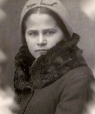 Шеянова (Фролова) Анна Дмитриевна