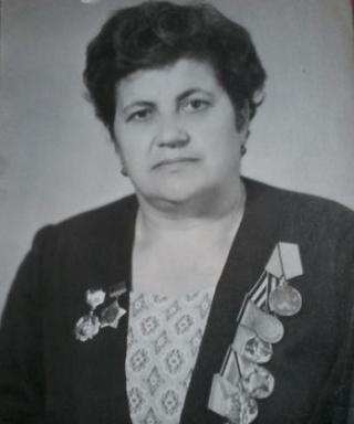 Сеникова (Аврамчук) Вера Нестеровна