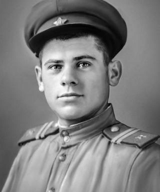 Леонов Николай Александрович