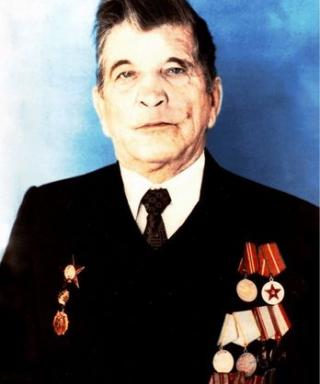 Комиссаров Василий Васильевич