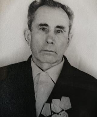 Устинов Ефим Степанович