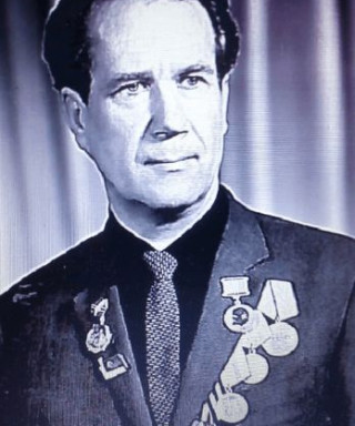 Азов Леонид Григорьевич