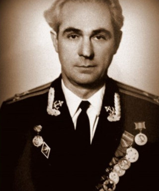 Ушаков Валентин Петрович