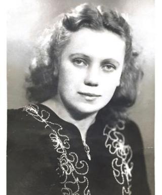 Калашникова (Иванова) Серафима Сергеевна