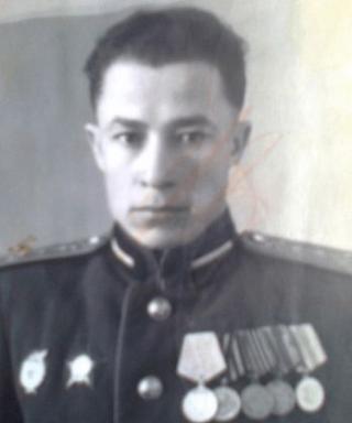 Леонтьев Василий Иванович