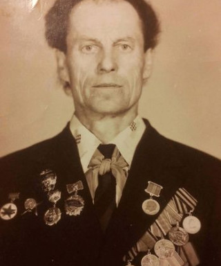 Андрощук Аксентий Каленикович