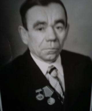 Лезов Виталий Егорович