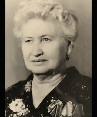 Составова (Данилова) Александра Карповна