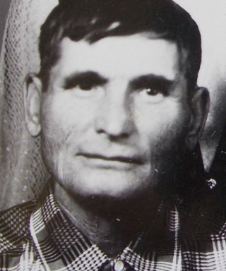 Чариков Егор Кузьмич