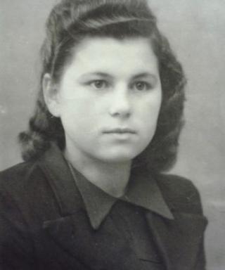 Смирнова (Левашова) Александра Ивановна
