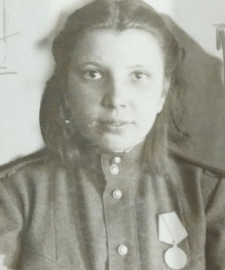 Пашнина (Нефедова) Валентина Ивановна