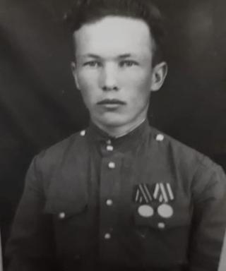 Симонов Дмитрий Трофимович