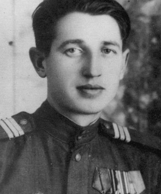 Мартынов Антон Максимович