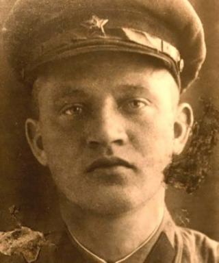 Смирнов Евгений Максимович