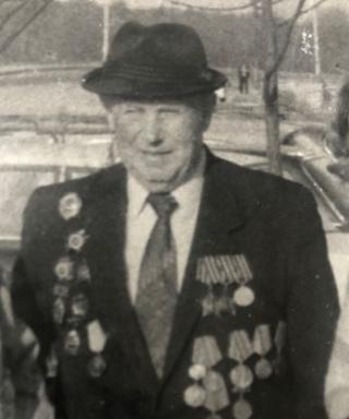 Комолов Александр Григорьевич