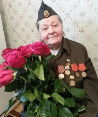Краснова Евгения Иосифовна