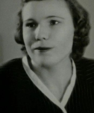 Яковлева (Савинова) Анна Сергеевна