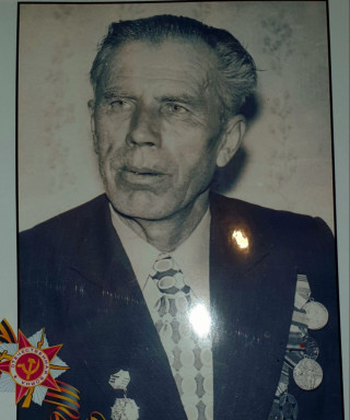 Счастливый Макар Алексеевич