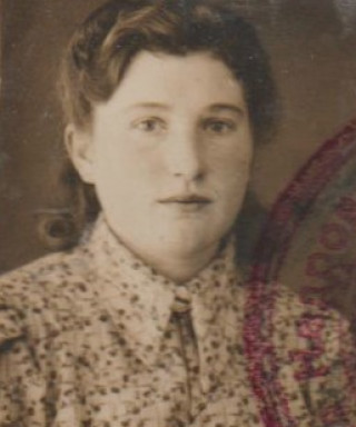 Артамонова (Апасова) Зоя Платоновна