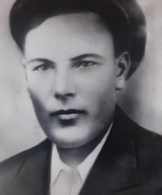 Солдатв Петр Кузьмич