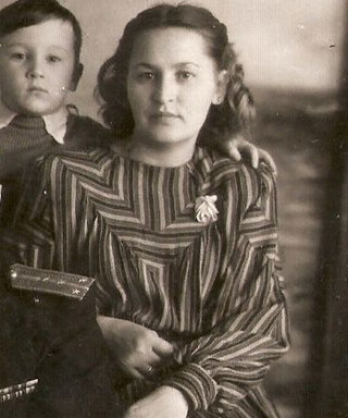 Суховцева (Лукашенок) Вера Антоновна