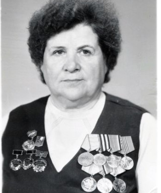 Елисеенко (Лонщекова) Нина Галактионовна