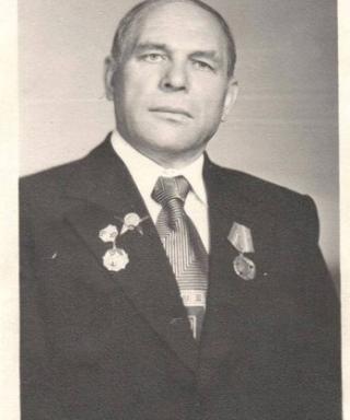 Шапошников Максим Хрисанфович