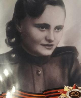 Третьякова (Шинкарь) Анна Логвиновна