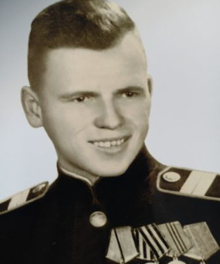 Лазарев Виктор Иванович