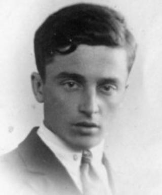 Смирнов Арис Александрович