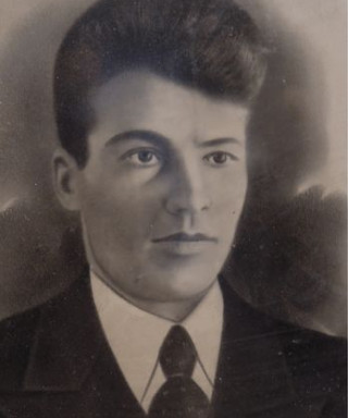 Ажусин Александр Осипович