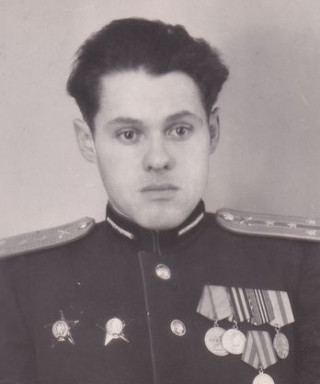 Эстров Юрий Исаакович